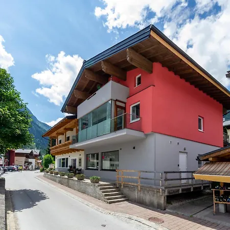 In Near Zillertal Slopes, Cleaning Included *